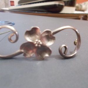 Mid Century Sterling Silver Flower pin brooch ~ Do